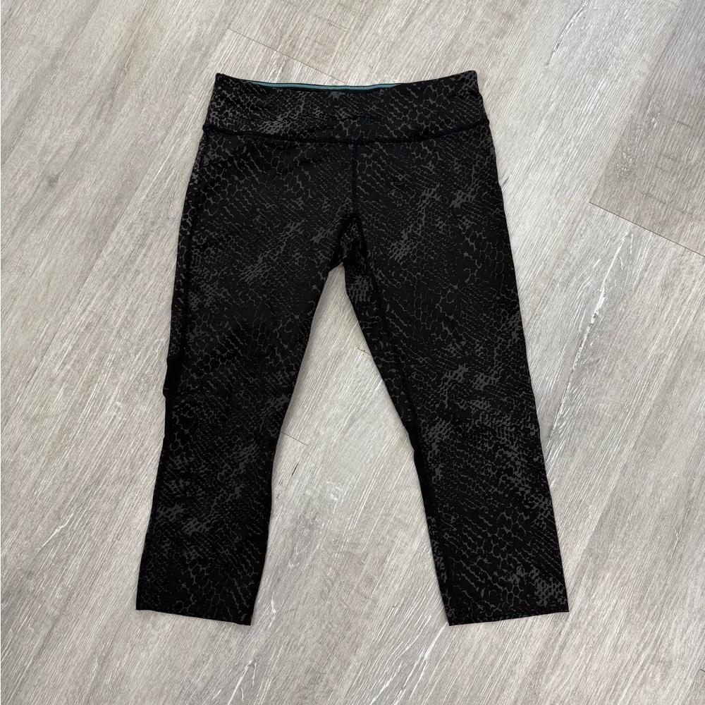Calvin Klein Snakeskin Capris - Size M